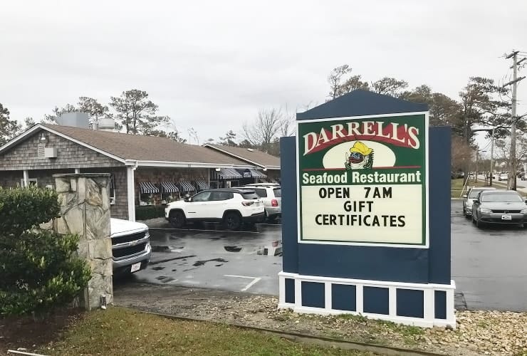 Darrell’s Seafood Restaurant Street Sign