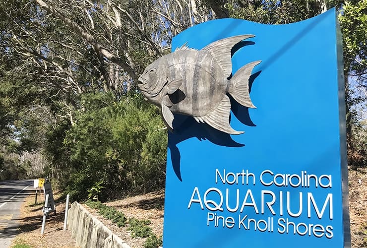 Crystal Coast NC - Aquarium Pine Knoll Shores - Marquis Sign