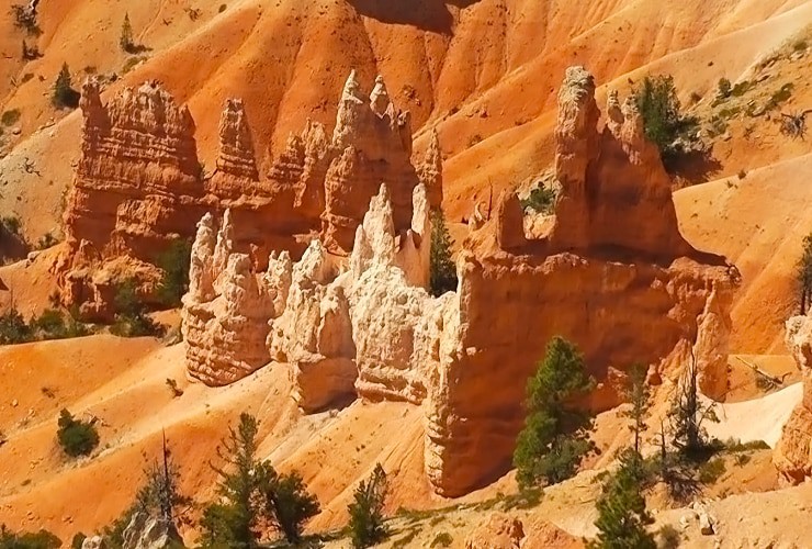 View of Bryce Canyon hoodoos from Sunset Point