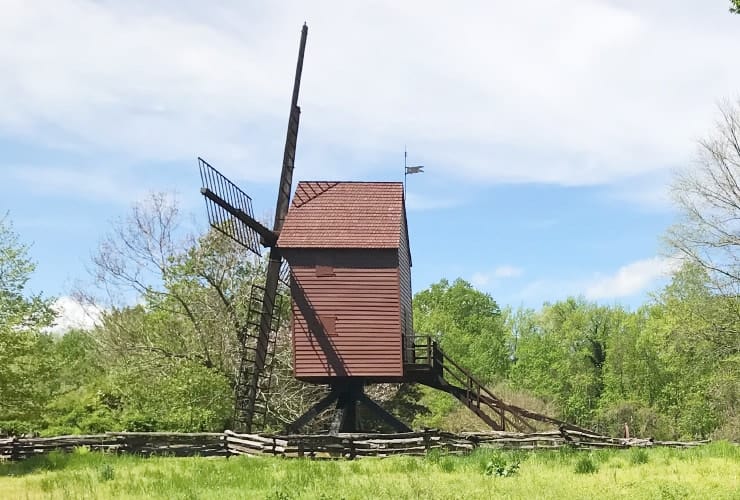 colonial_williamsburg_02_windmill_04-min