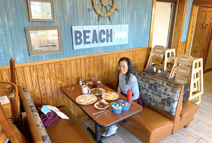 15_kure_beach_dining_05