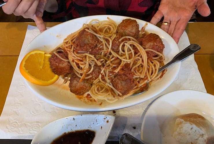 Pasqualino's Italian Restaurant Spaghetti & Meatballs