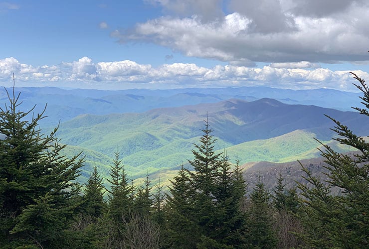 view from the clingmans dome parking