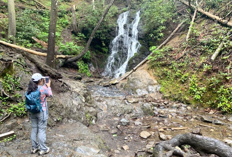 02d_great_smoky_mountains_hiking_trails_cove_mountain_trail_cataract_falls