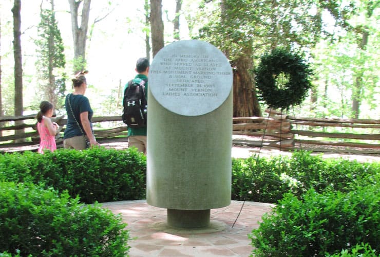 Monument Slave Memorial Mt Vernon