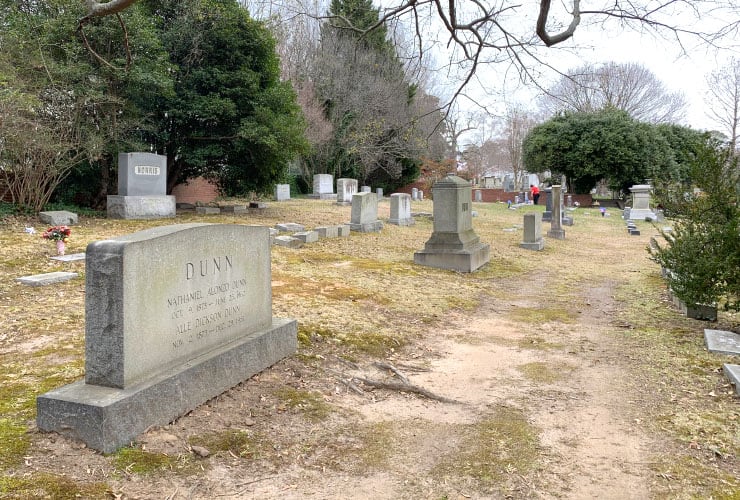 Historic Oakwood Cemetery Plots