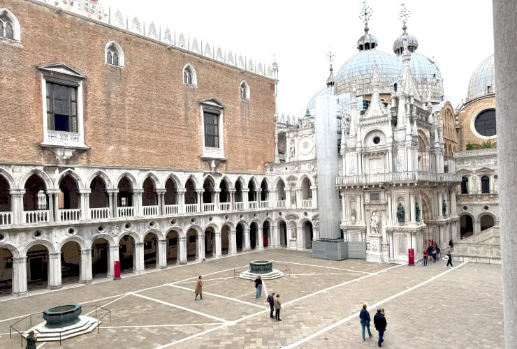 Colonna di San Marco Courtyard