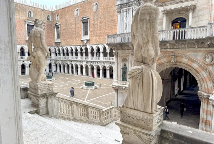 venice_15a-05_doge's palace exterior