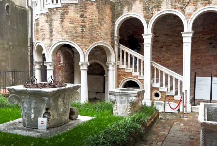 Spend a Day in Venice Staircase of the Snail