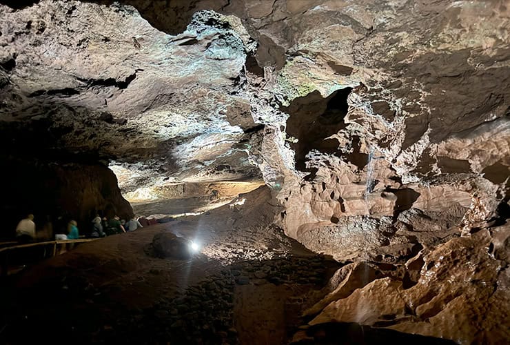 Craighead Caverns walls