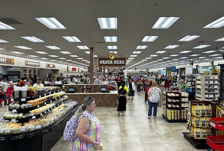 04_01_buc-ee's