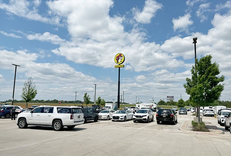 05_02_buc-ee's_brand