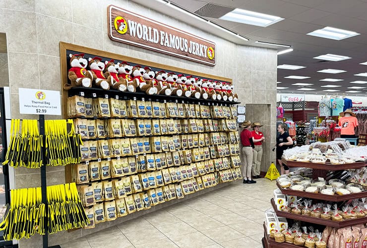 05_04_buc-ee's_brand