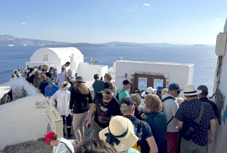 Waiting for the Three Blue Domes Viewpoint