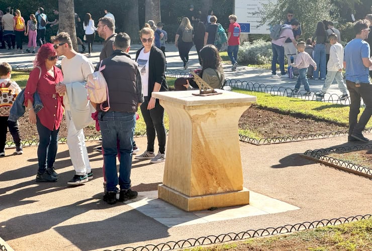 12_athens national garden - sun dial_04