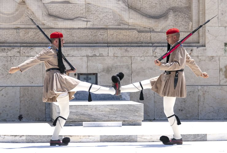 15_athens in a day - monument to the unknown soldier_03