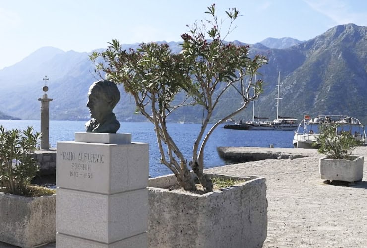 05-02_perast_montenegro - frano_alfirevic_bust