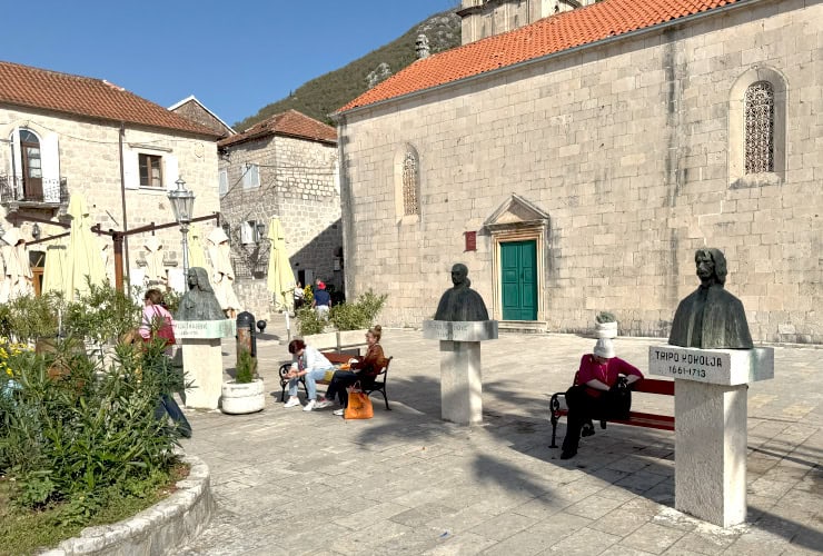 Church of Saint Nicholas Courtyard