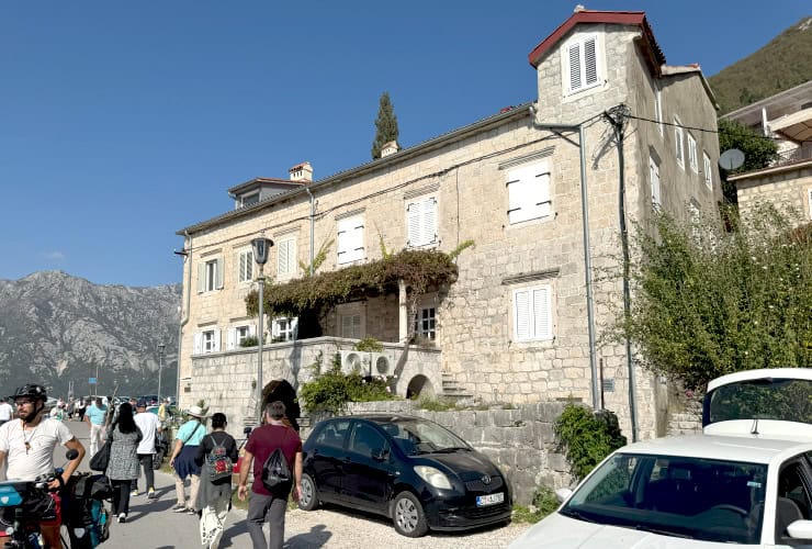 13-04_perast_montenegro - perast_palaces