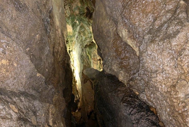 Cavern Fissure