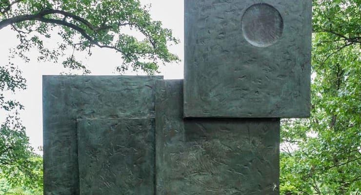 Storm King - Barbara Hepworth (Square Forms with Circles)